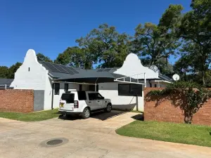 Townhouse/Cluster to Rent in Newlands