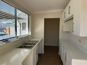 Townhouse/Cluster to Rent in Newlands