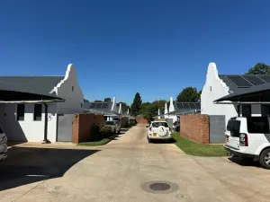 Townhouse/Cluster to Rent in Newlands