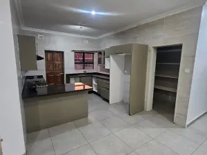 4 Bedroom House to Rent in Fairview