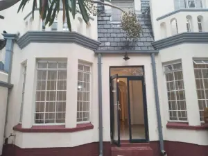 3 Bedroom Cottage/Garden Flat to Rent in Newlands