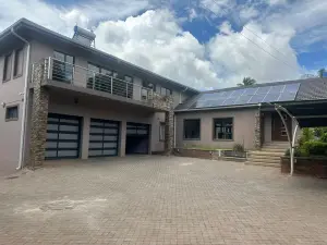 6 Bedroom House to Rent in Glen Lorne
