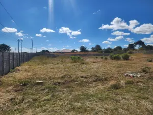 Commercial Stand to Rent in Zimre Park