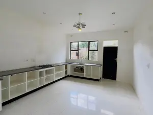 3 Bedroom Cottage/Garden Flat to Rent in Hogerty Hill