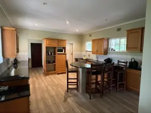 4 Bedroom House to Rent in Glen Lorne