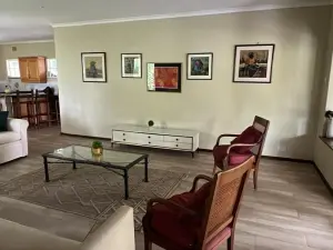 4 Bedroom House to Rent in Glen Lorne