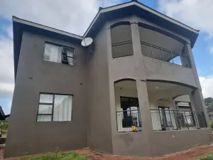 4 Bedroom House to Rent in Helensvale