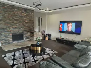 4 Bedroom House to Rent in Helensvale