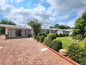 Office to Rent in Gunhill