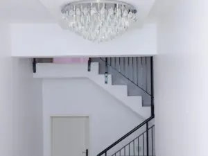 8 Bedroom House to Rent in Glen Lorne