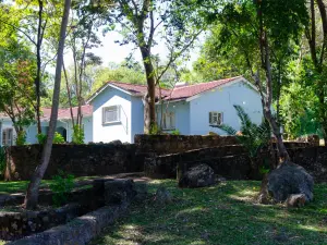 8 Bedroom House to Rent in Glen Lorne