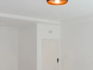 8 Bedroom House to Rent in Glen Lorne