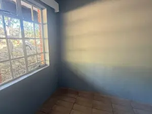 2 Bedroom House to Rent in Glen Lorne