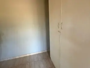 2 Bedroom House to Rent in Glen Lorne