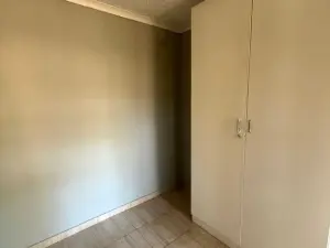 2 Bedroom House to Rent in Glen Lorne