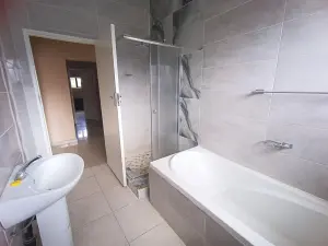 Townhouse/Cluster to Rent in Greystone Park