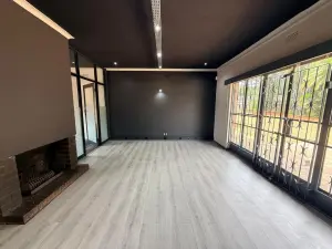 Office to Rent in Highlands