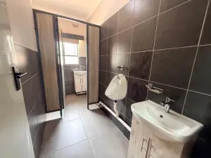 Office to Rent in Highlands