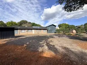 Office to Rent in Highlands