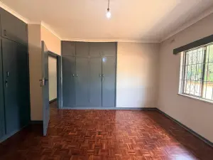 Office to Rent in Highlands