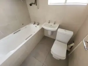 Flat/Apartment to Rent in Avenues