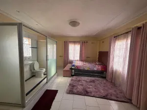 5 Bedroom House to Rent in Mount Pleasant Heights