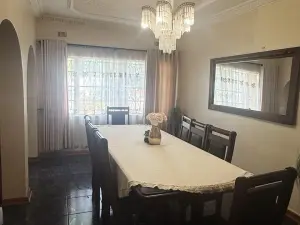 5 Bedroom House to Rent in Mount Pleasant Heights