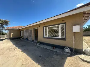 4 Bedroom House to Rent in Waterfalls