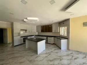 4 Bedroom House to Rent in Waterfalls