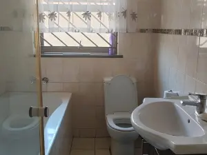 3 Bedroom House to Rent in Madokero Estates