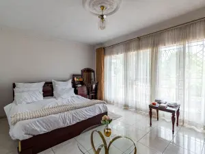 4 Bedroom House to Rent in Glen Lorne