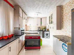 4 Bedroom House to Rent in Glen Lorne