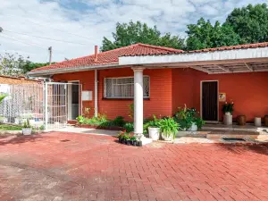 4 Bedroom House to Rent in Glen Lorne