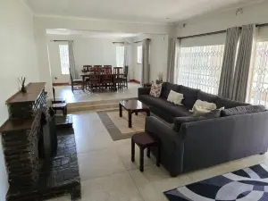 4 Bedroom House to Rent in Mount Pleasant