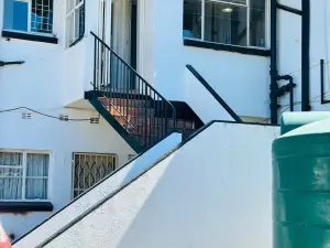 Flat/Apartment to Rent in Avondale