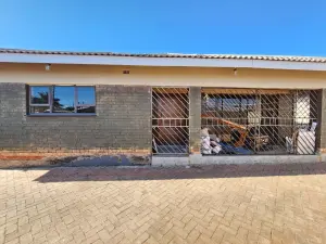 4 Bedroom House to Rent in Madokero Estates