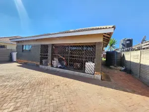 4 Bedroom House to Rent in Madokero Estates