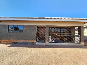 4 Bedroom House to Rent in Madokero Estates