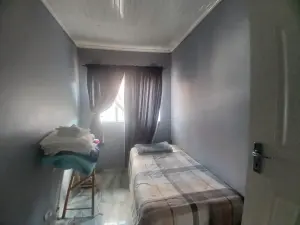 3 Bedroom House to Rent in Zimre Park