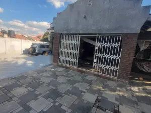 3 Bedroom House to Rent in Zimre Park