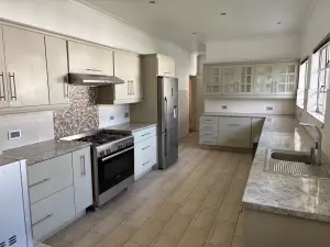 5 Bedroom House to Rent in Gunhill