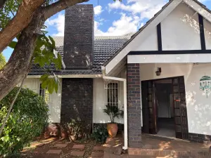 5 Bedroom House to Rent in Gunhill