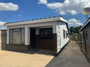 3 Bedroom House to Rent in Mabvuku