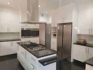 4 Bedroom House to Rent in Colne Valley