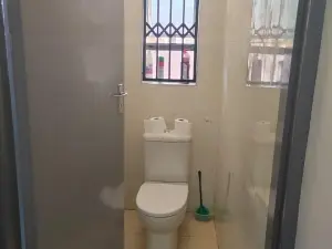 4 Bedroom House to Rent in Colne Valley