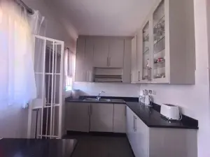 3 Bedroom House to Rent in Alexandra Park