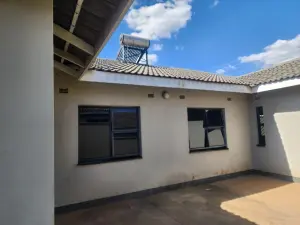 4 Bedroom House to Rent in Bloomingdale