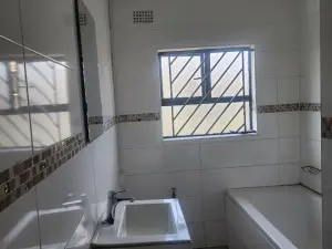 4 Bedroom House to Rent in Bloomingdale