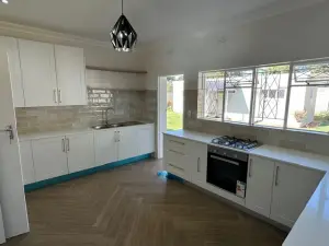 4 Bedroom House to Rent in Alexandra Park