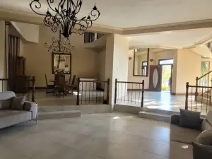 4 Bedroom House to Rent in Glen Lorne